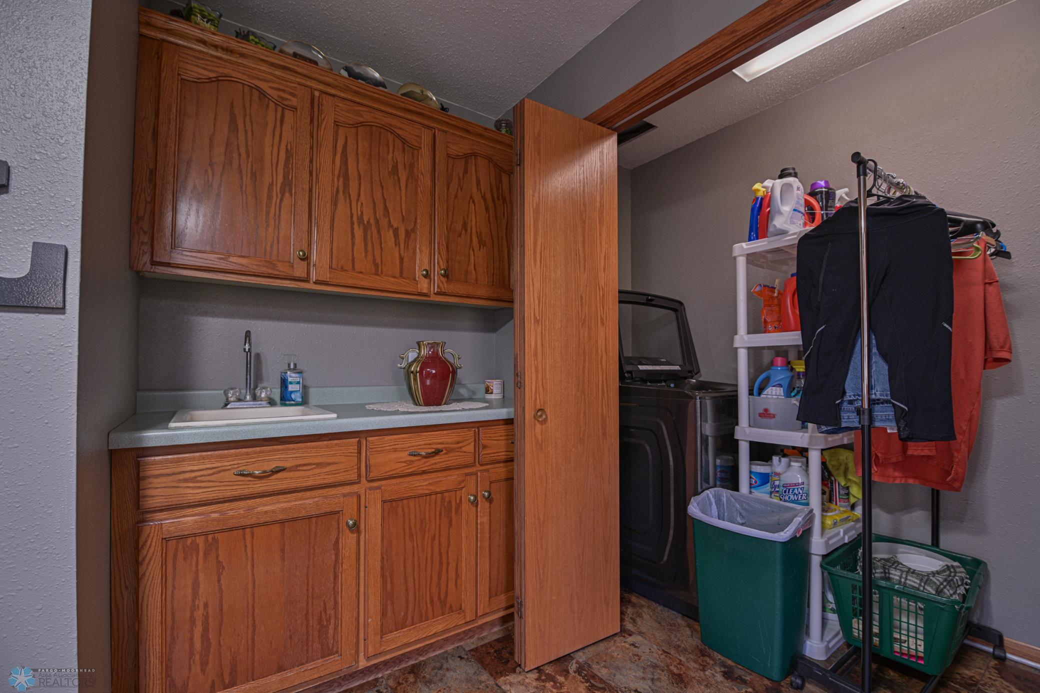 429 West Bridge Avenue Warren, MN 56762 - Photo 13 of 51