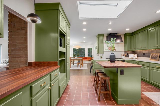 $1,395,000 | 5 Madrone Avenue, Woodacre, CA 94973