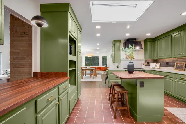 $1,395,000 | 5 Madrone Avenue, Woodacre, CA 94973