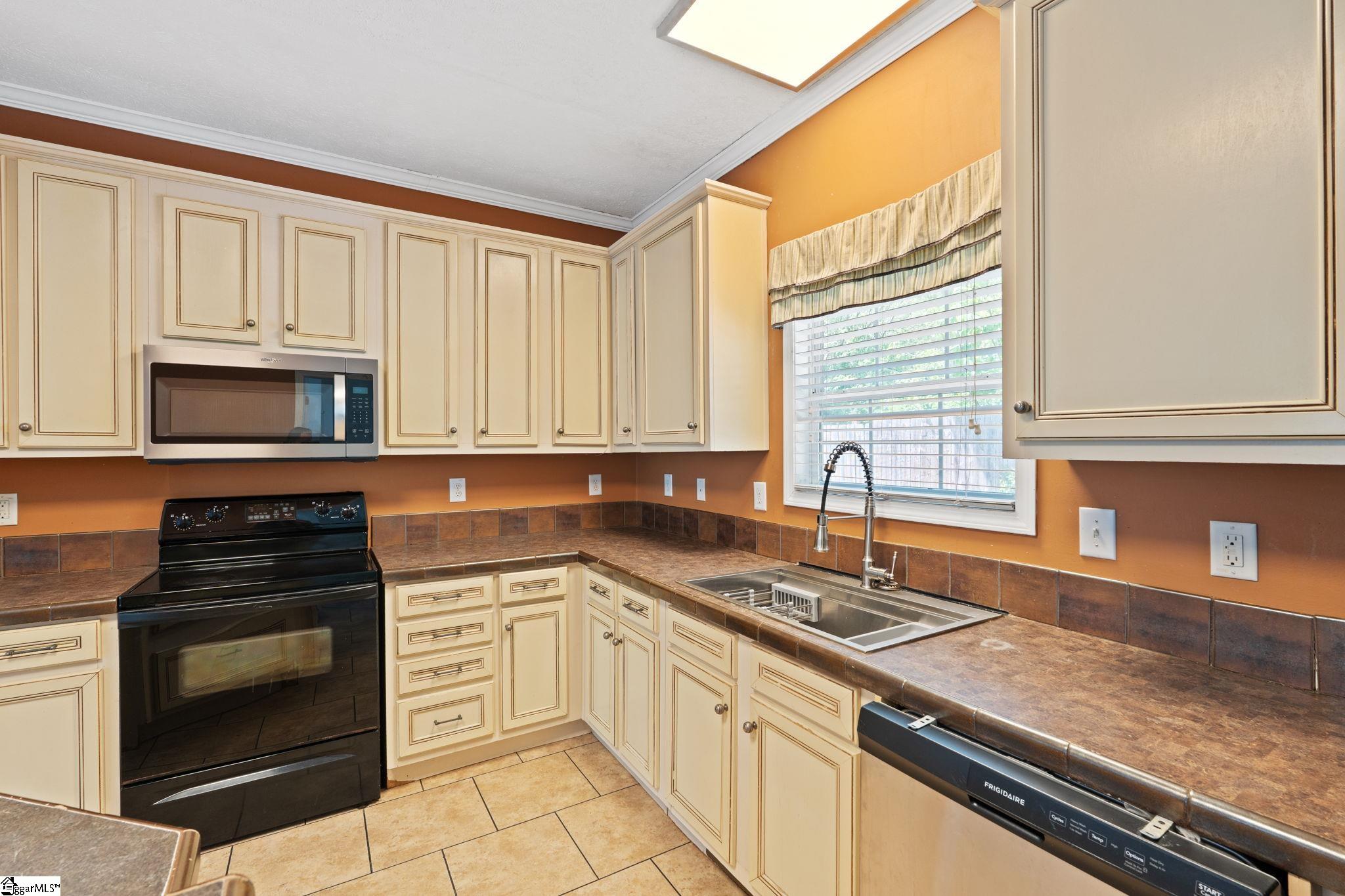 721 Marietta Street Gaffney, SC 29340 - Photo 13 of 43