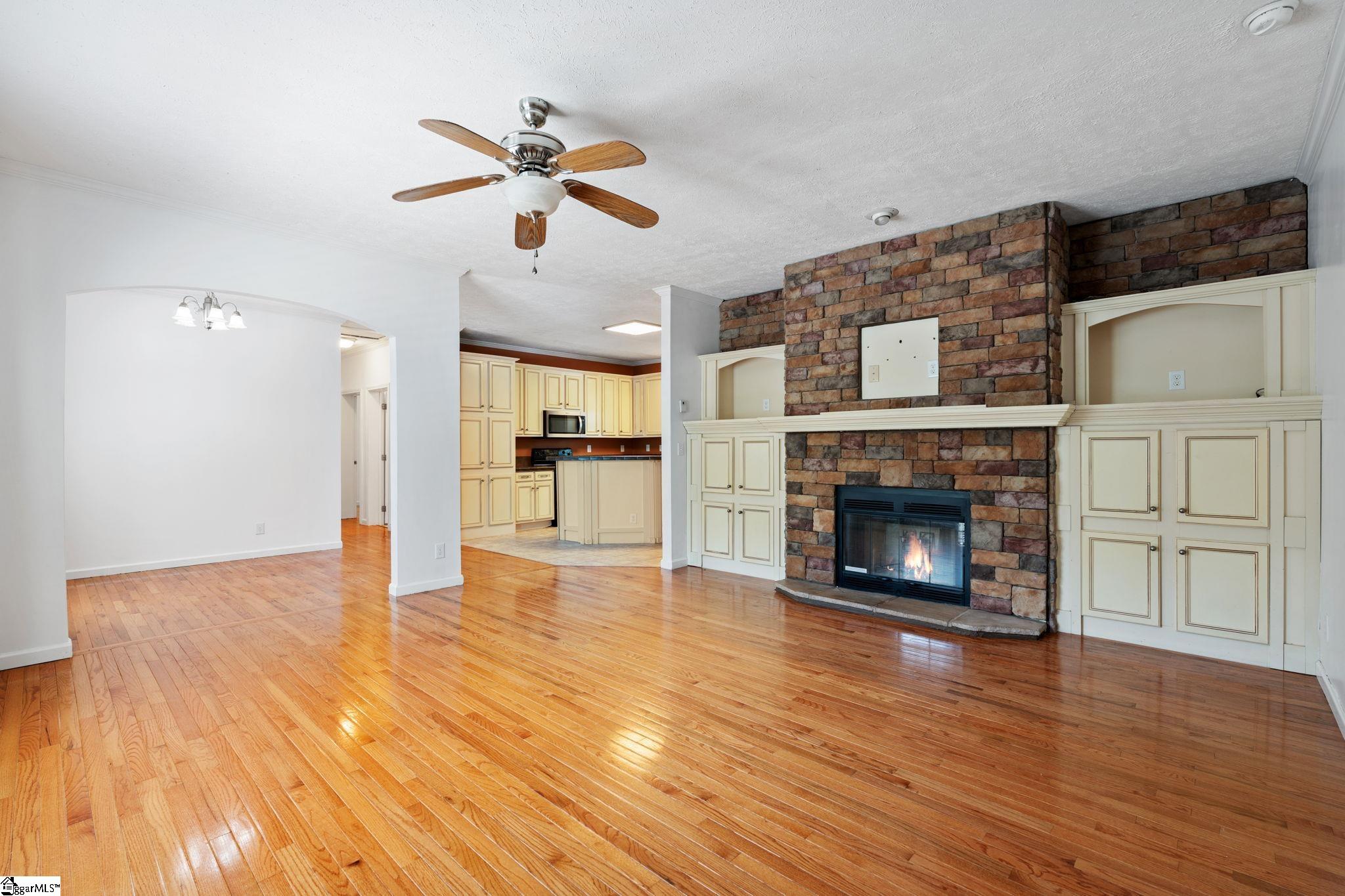 721 Marietta Street Gaffney, SC 29340 - Photo 5 of 43