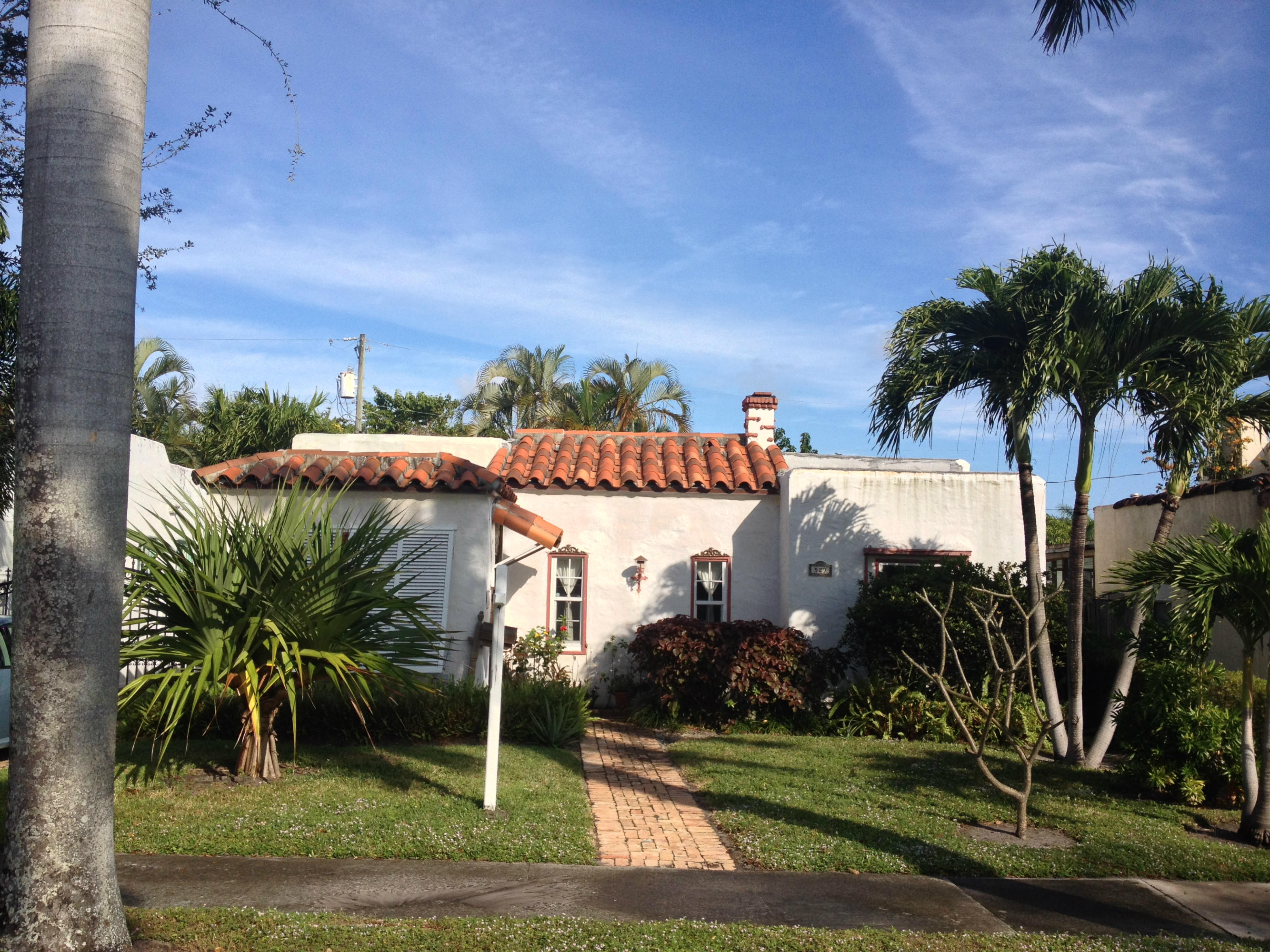 529 Sunset Road West Palm Beach, FL 33401 - Photo 1 of 12 front
