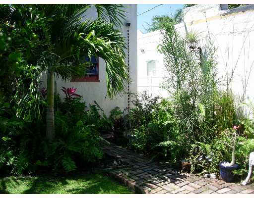 529 Sunset Road West Palm Beach, FL 33401 - Photo 12 of 12 Back Garden