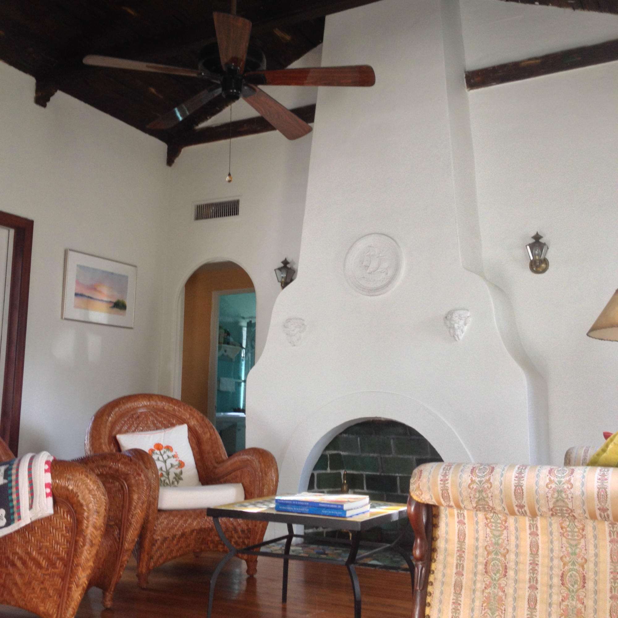 529 Sunset Road West Palm Beach, FL 33401 - Photo 4 of 12 Living Room