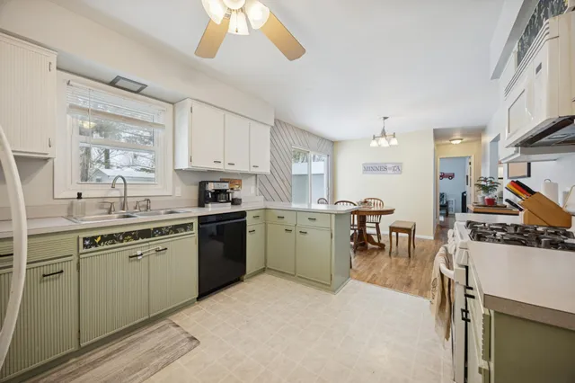 $240,000 | 924 King Avenue Southwest, Wadena, MN 56482