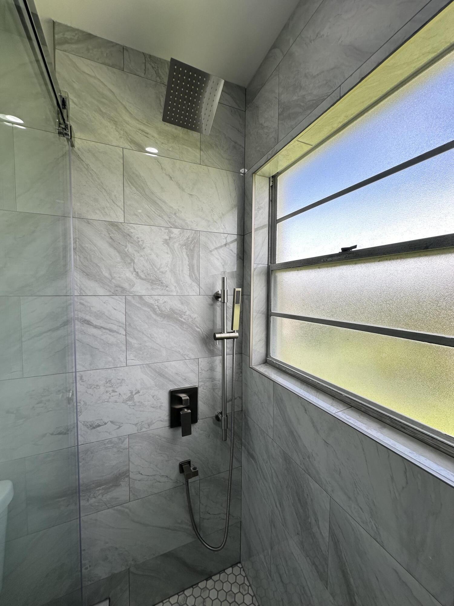 210 Preston F Boca Raton, FL 33434 - Photo 4 of 19 IMG_3928