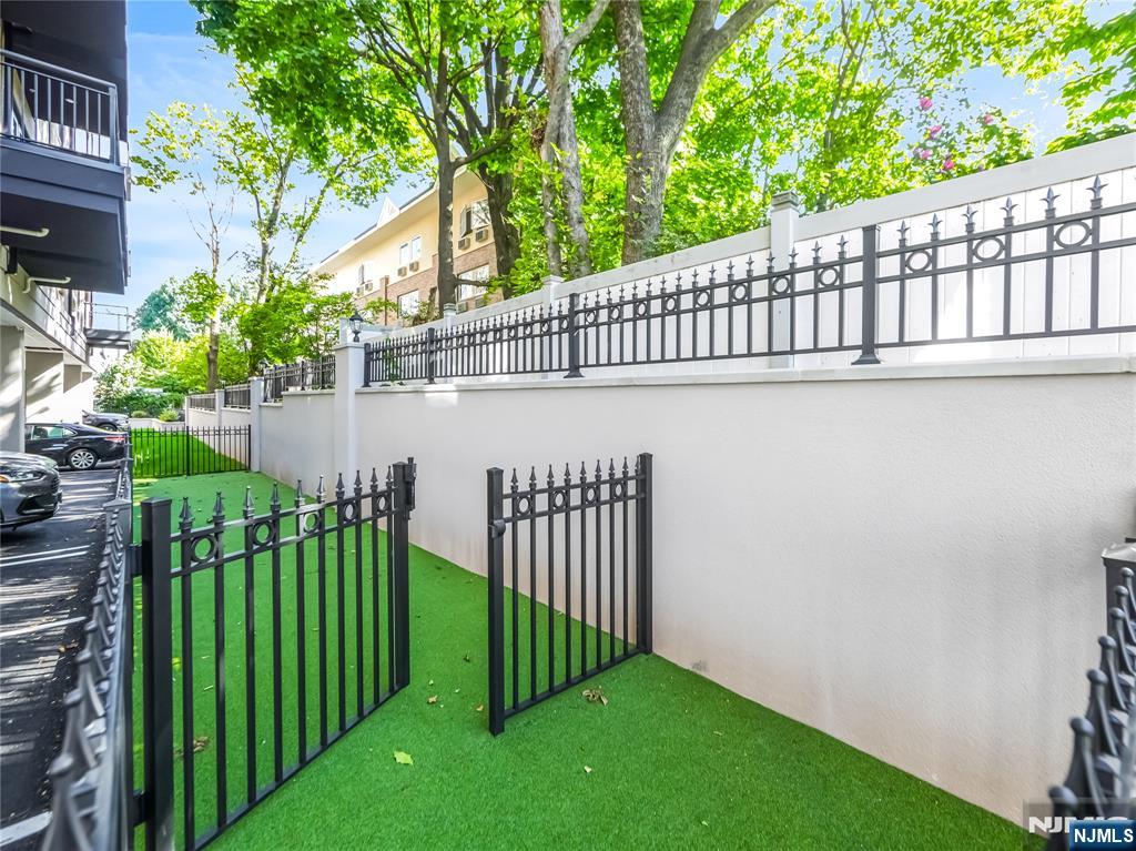 51 Queen Anne Road, Unit 301 Bogota, NJ 07603 - Photo 21 of 23