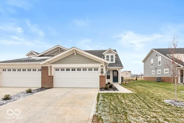 $299,990 | 885 Rosebud Lane, Greenfield, IN 46140