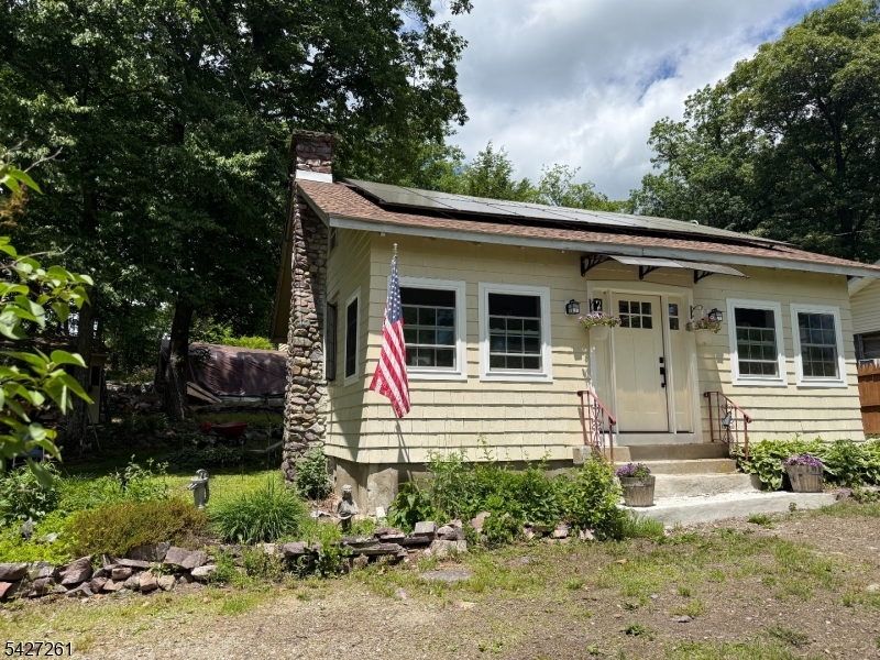 29 Lakeside Road West Milford, NJ 07421 - Photo 2 of 46