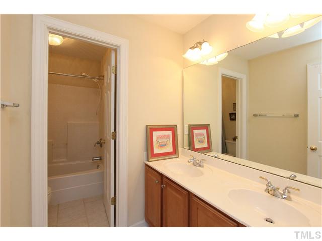 3101 Pyxis Court Raleigh, NC 27614 - Photo 21 of 25 Double sinks and private Tub/Shower