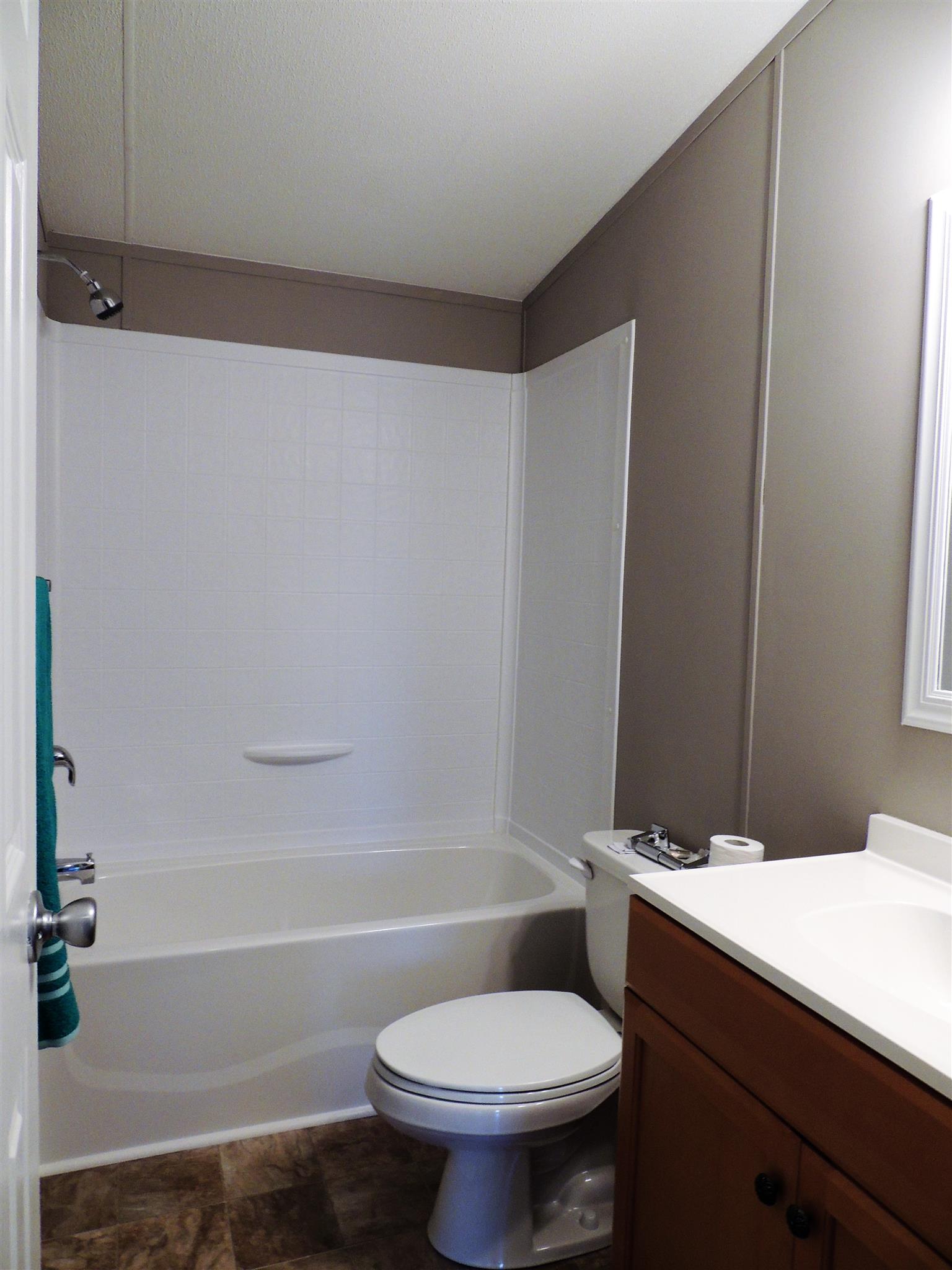 1457 Mt Vernon Road Bethpage, TN 37022 - Photo 18 of 22 2nd full bath