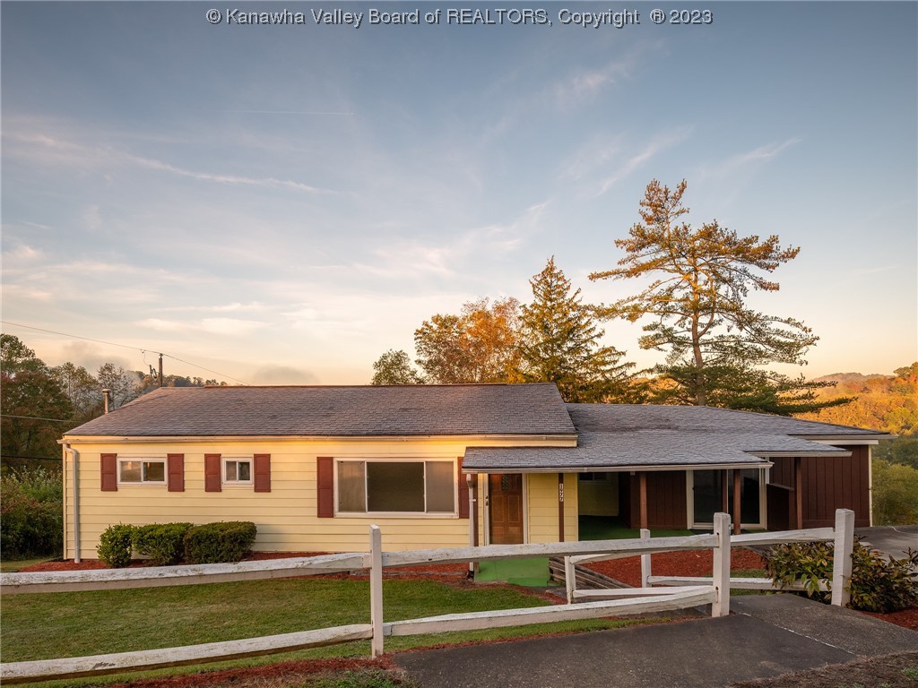1977 Grapevine Road Charleston, WV 25320 - Photo 1 of 19 Gallery Image 1
