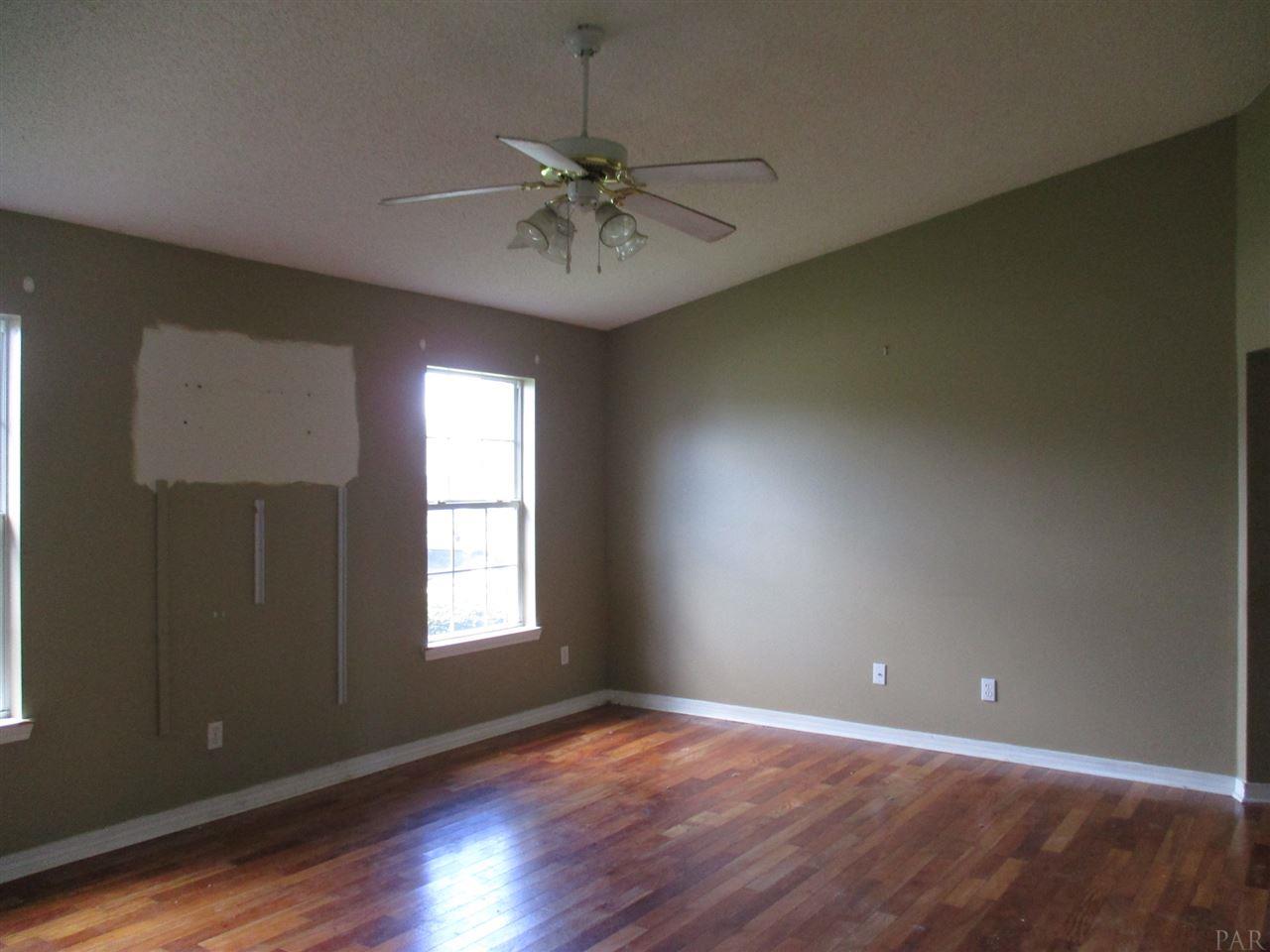 2029 Coral Reef Road Pensacola, FL 32506 - Photo 5 of 17