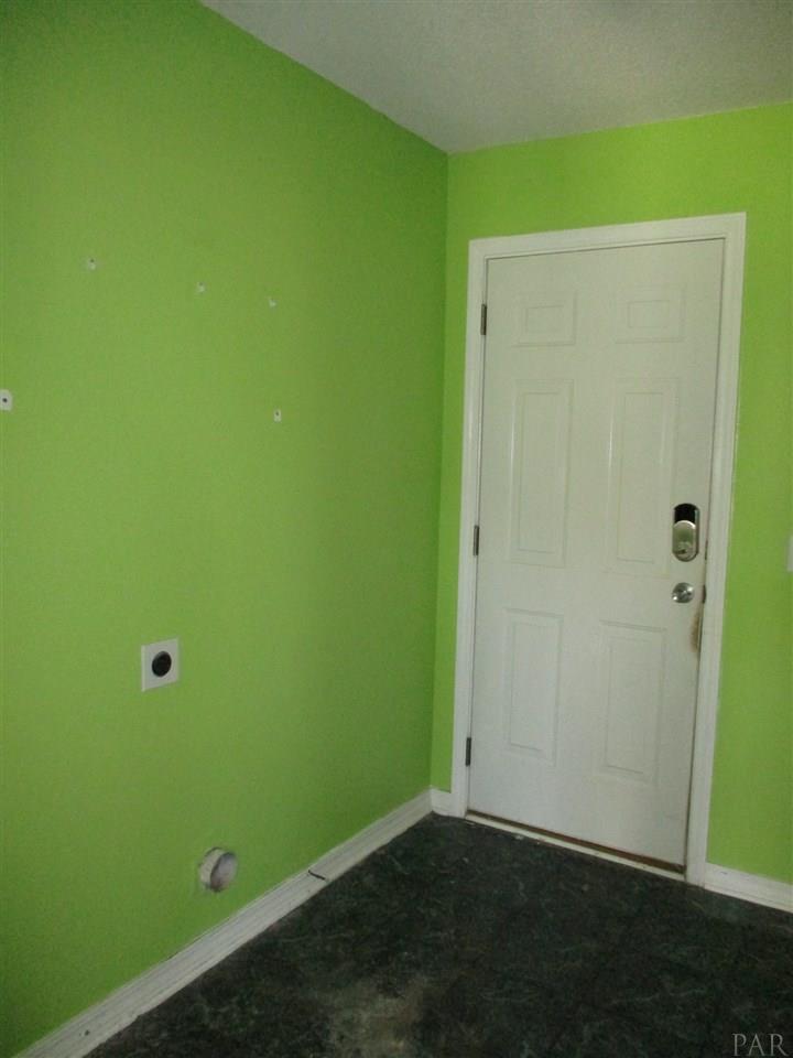 2029 Coral Reef Road Pensacola, FL 32506 - Photo 10 of 17