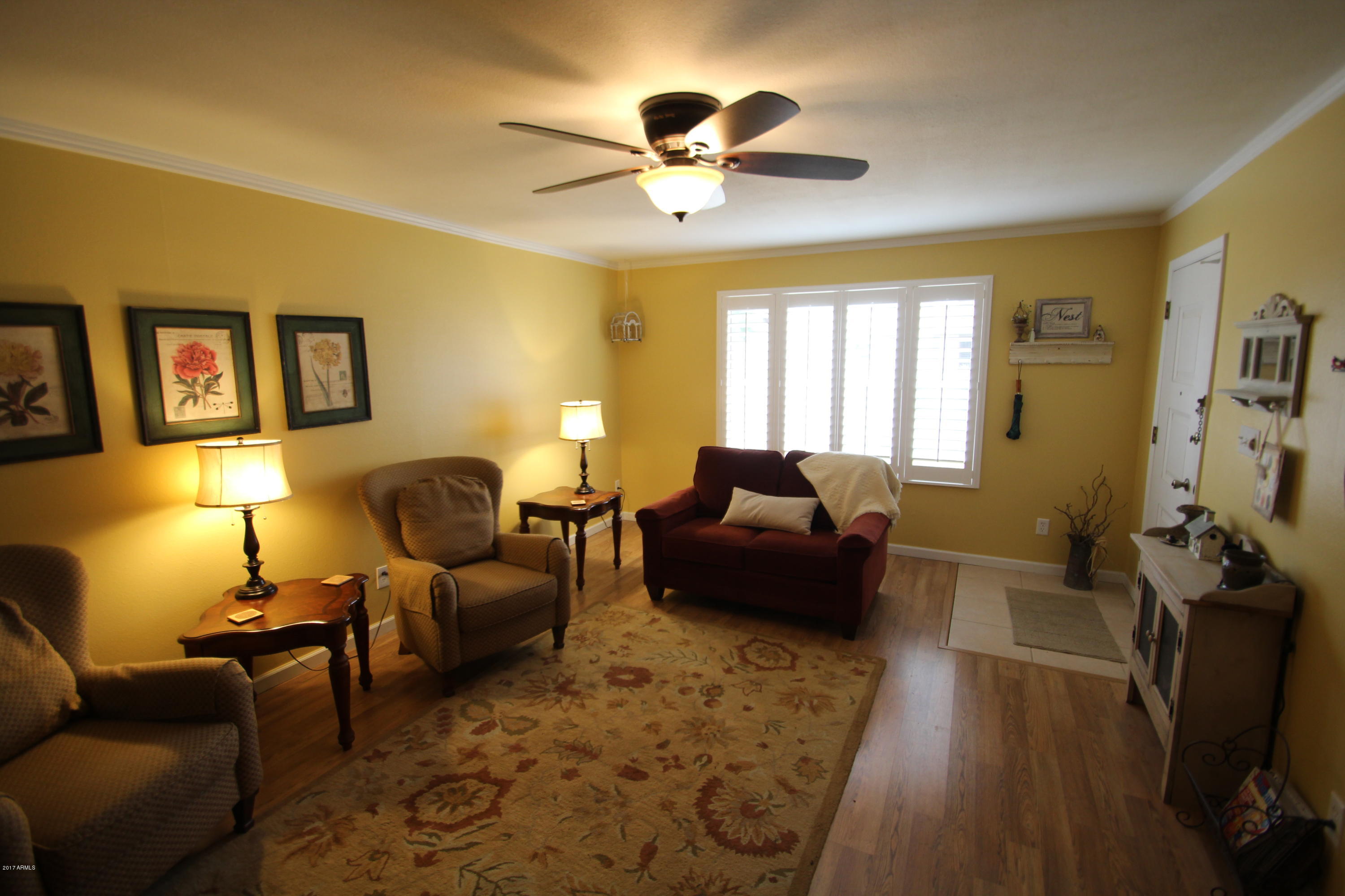 1643 West Royal Palm Road Phoenix, AZ 85021 - Photo 2 of 39 living room