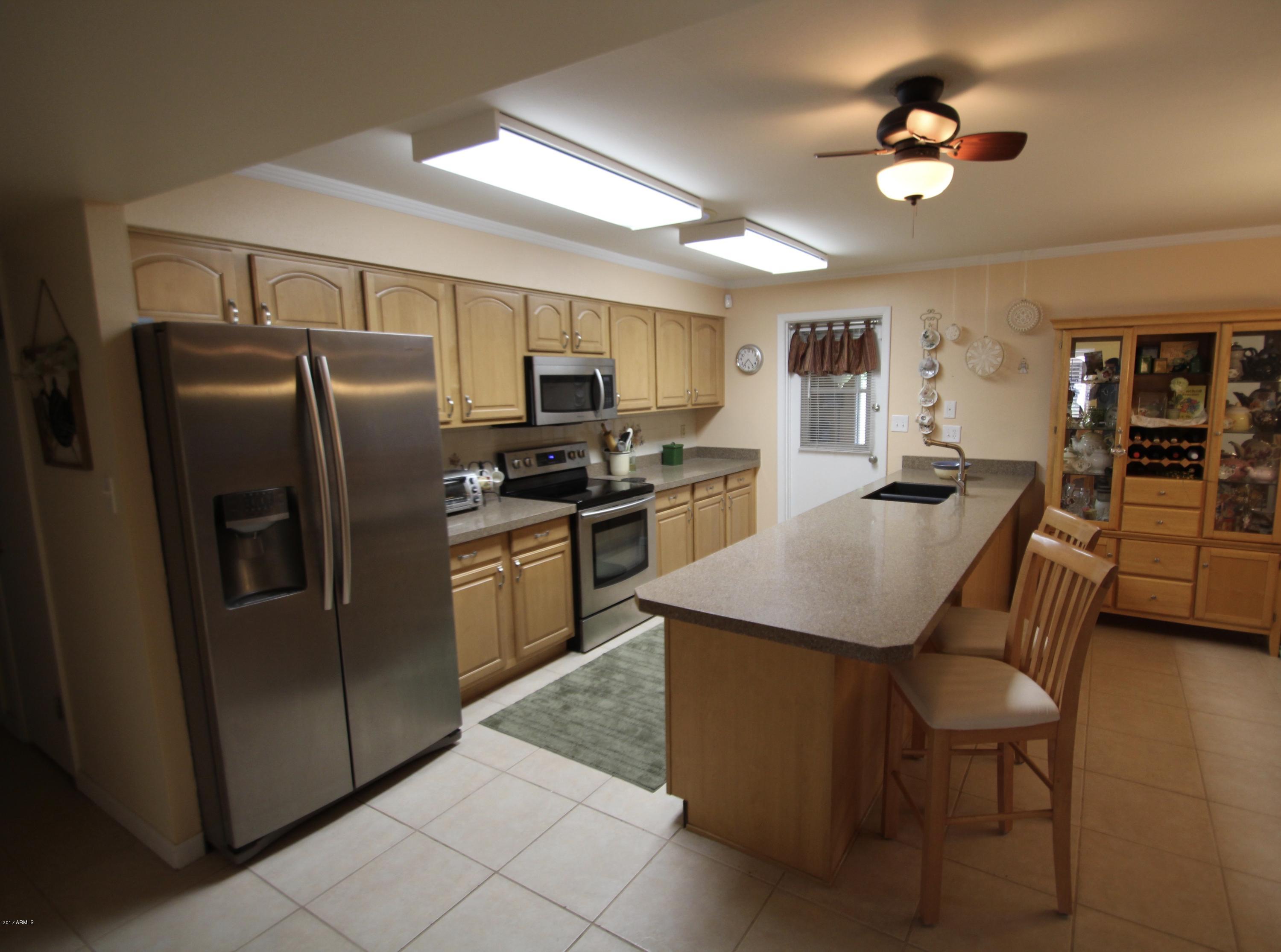 1643 West Royal Palm Road Phoenix, AZ 85021 - Photo 9 of 39 kitchen granite counters