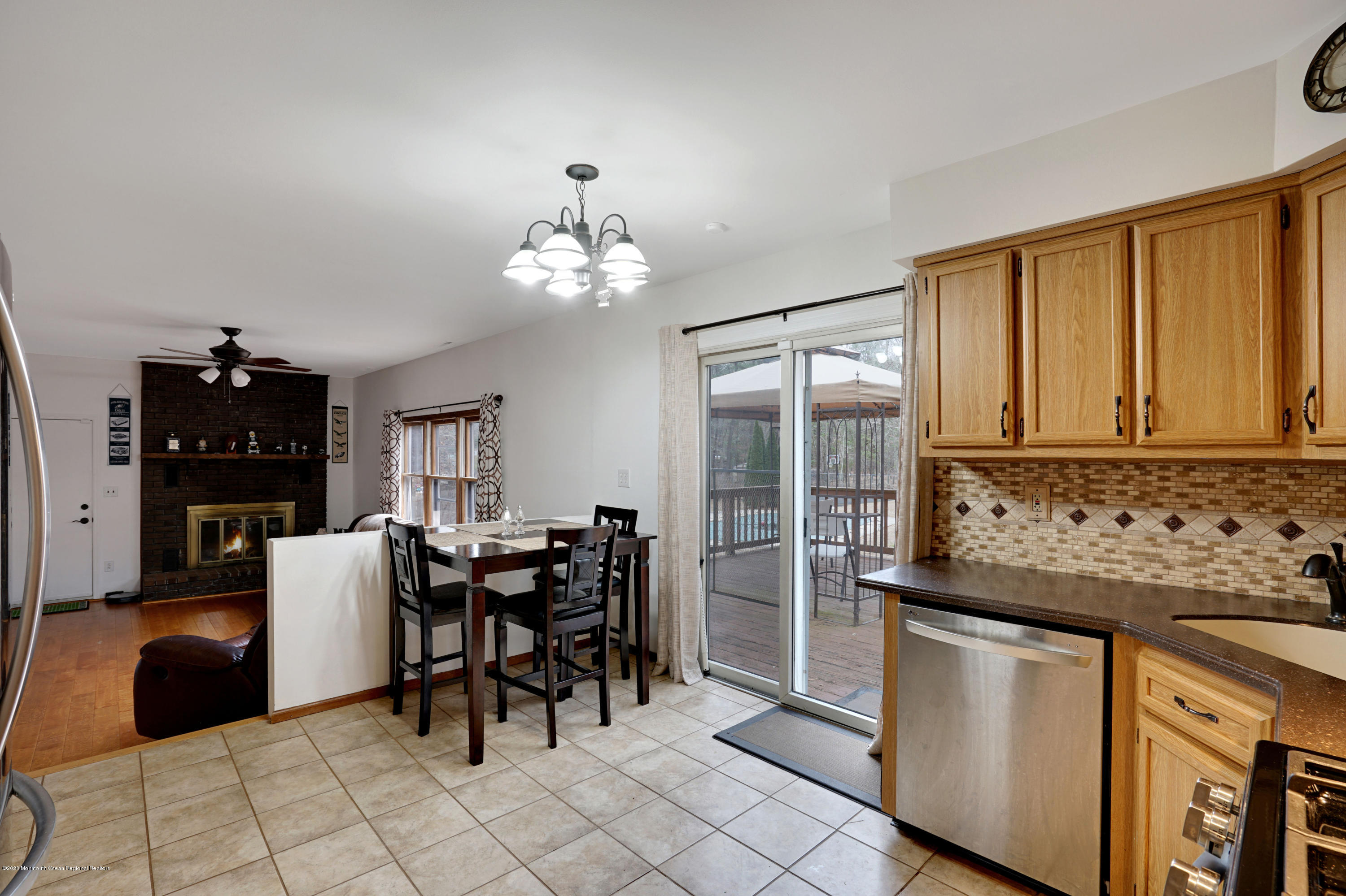 673 Anderson Road Jackson, NJ 08527 - Photo 8 of 24 014_dsc07999-dsc08003
