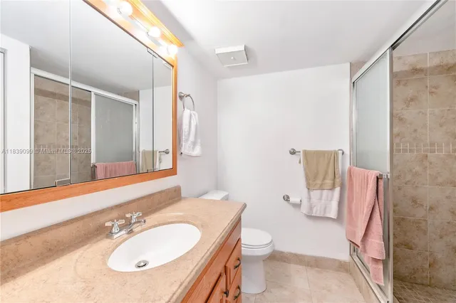 $220,000 | 5560 Lakeside Drive, Unit 204, Margate, FL 33063