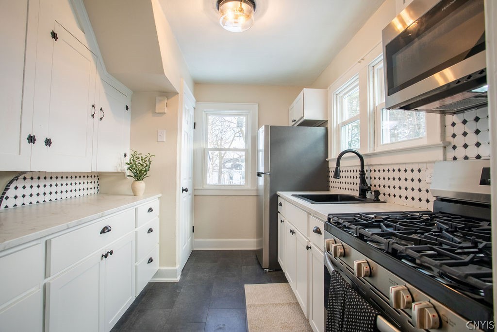 254 Rigi Avenue Syracuse, NY 13206 - Photo 11 of 28