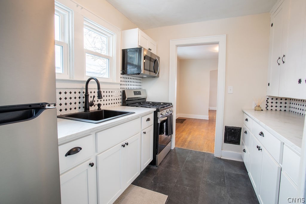 254 Rigi Avenue Syracuse, NY 13206 - Photo 12 of 28