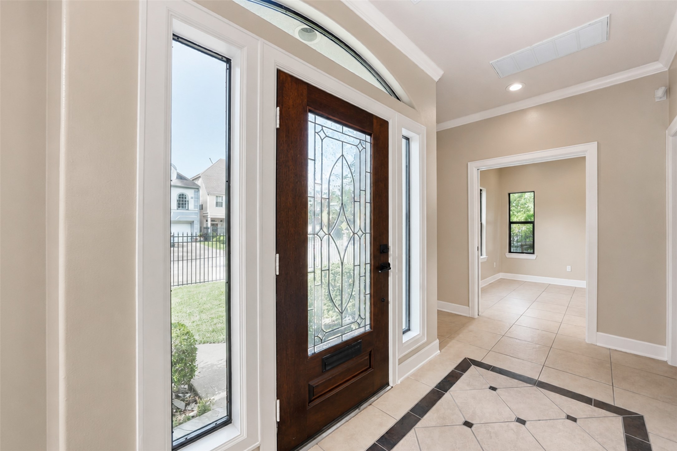 3014 South Rice Avenue Houston, TX 77056 - Photo 5 of 50 Gallery Image 5