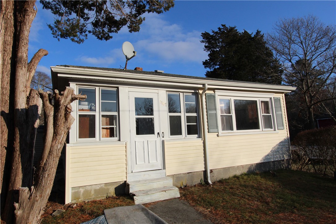 1107 Bulgarmarsh Road Tiverton, RI 02878 - Photo 2 of 20