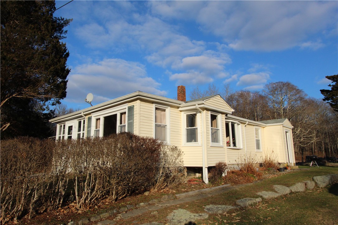1107 Bulgarmarsh Road Tiverton, RI 02878 - Photo 3 of 20