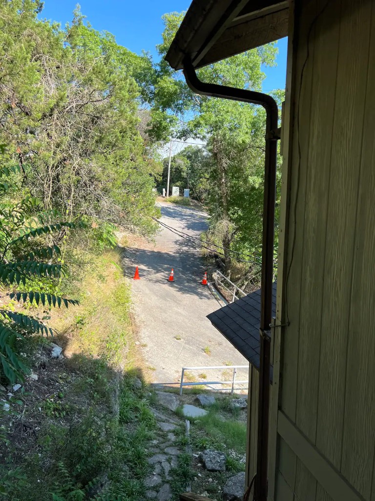 903 The High Road Austin, TX 78746 - Photo 33 of 39 a view of a yard from a balcony