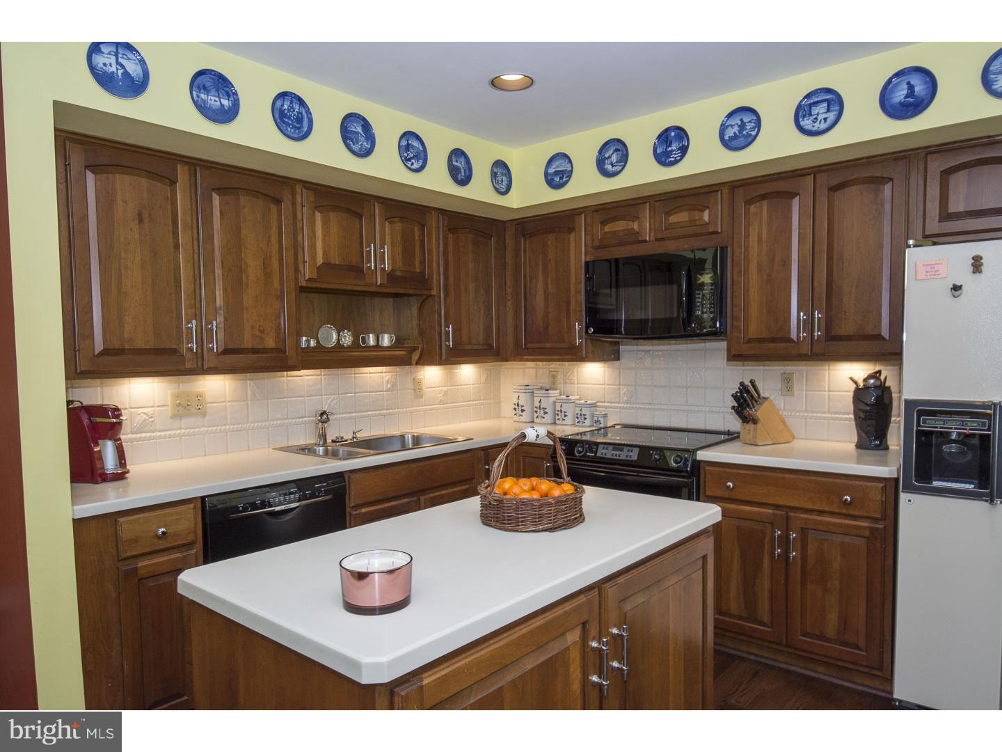 417 Waynesbrooke Road Berwyn, PA 19312 - Photo 11 of 22 Kitchen