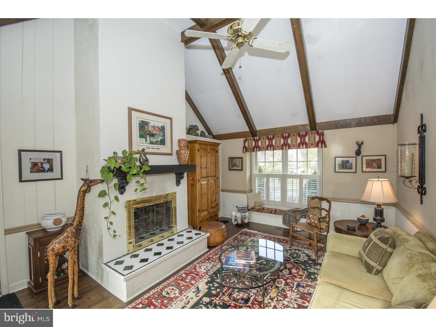 417 Waynesbrooke Road Berwyn, PA 19312 - Photo 12 of 22 Family Room