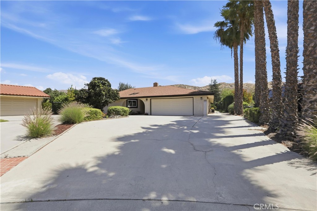 700 Vía Concepcion Riverside, CA 92506 - Photo 1 of 47