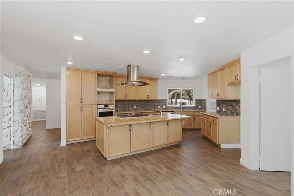 700 Vía Concepcion Riverside, CA 92506 - Photo 19 of 47