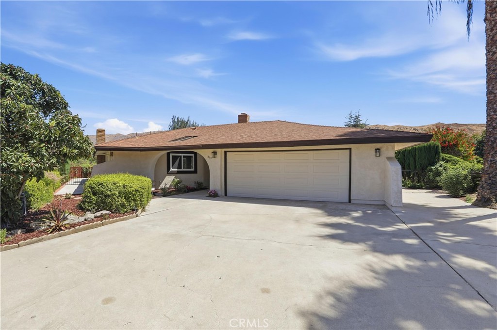 700 Vía Concepcion Riverside, CA 92506 - Photo 2 of 47