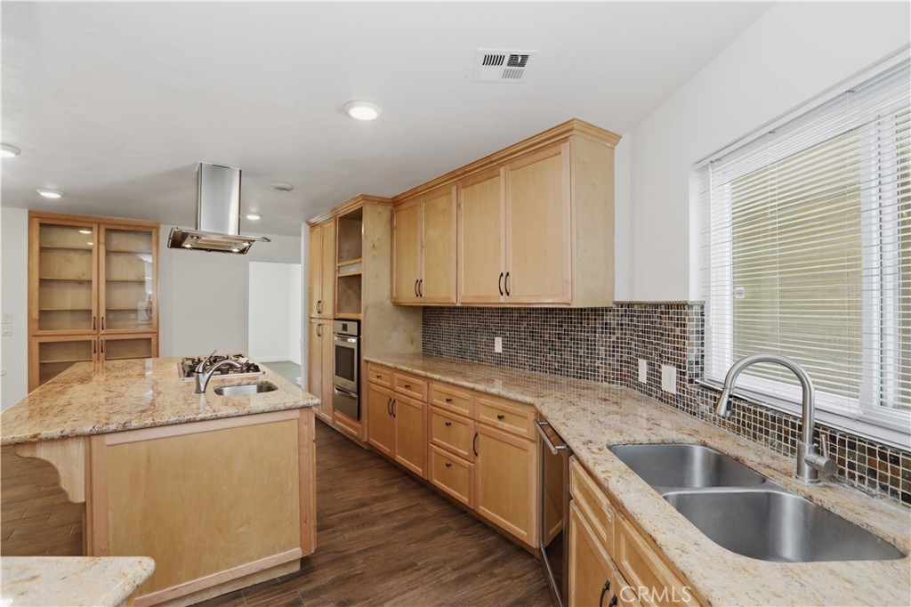700 Vía Concepcion Riverside, CA 92506 - Photo 21 of 47