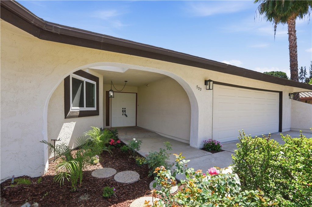 700 Vía Concepcion Riverside, CA 92506 - Photo 4 of 47