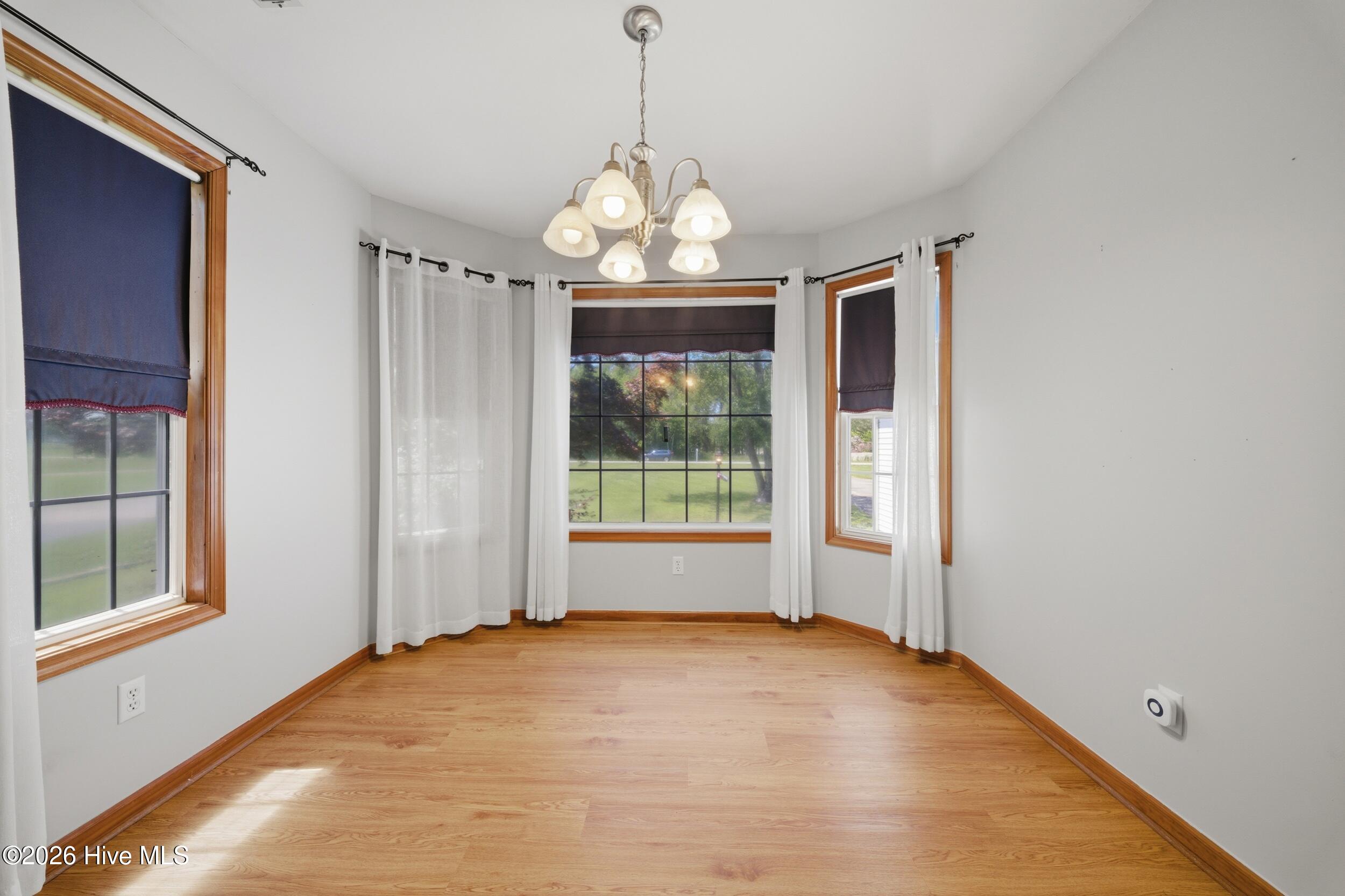 136 Simpson Road Barco, NC 27917 - Photo 16 of 54 dining space