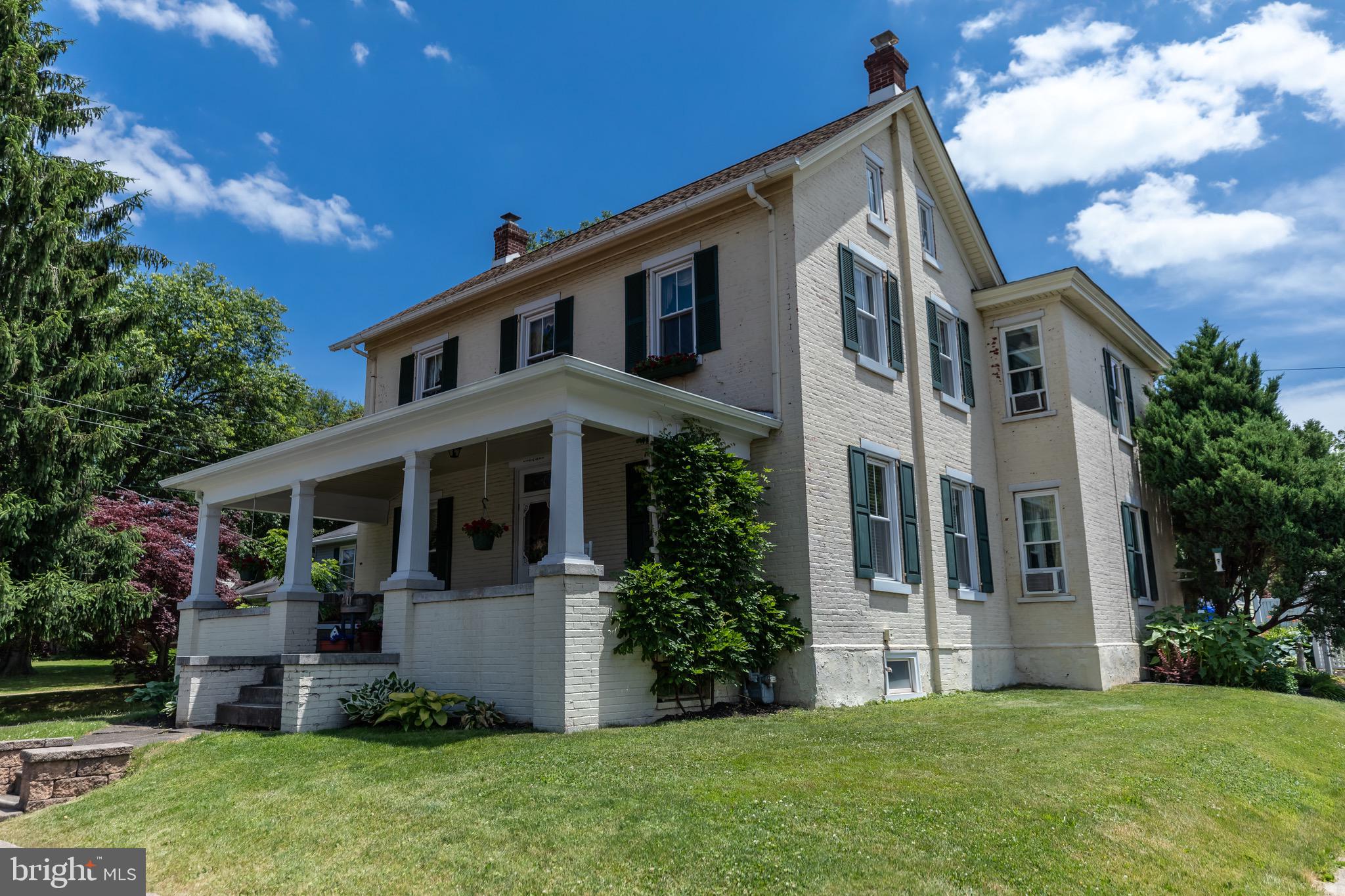 Welcome to 402 E Reliance Rd in Souderton, PA
