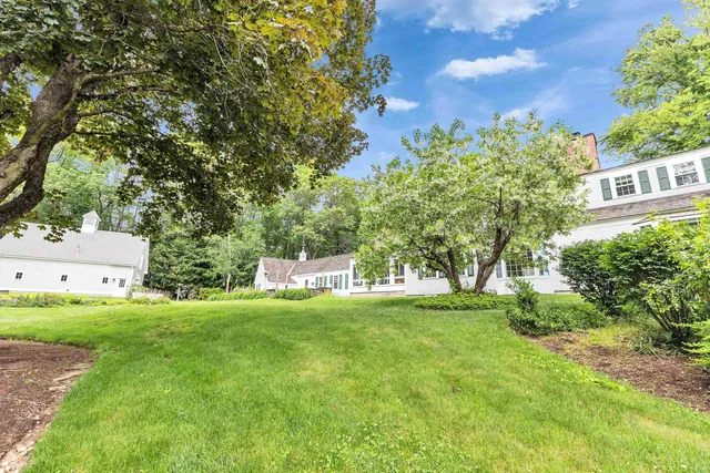 $1,600,000 | 16 Storybrook Lane, Amherst, NH 03031