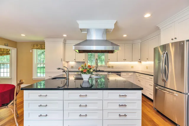 $1,600,000 | 16 Storybrook Lane, Amherst, NH 03031