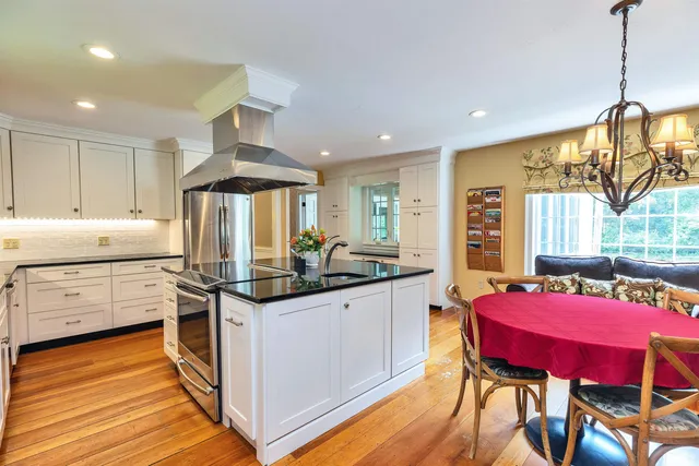 $1,600,000 | 16 Storybrook Lane, Amherst, NH 03031