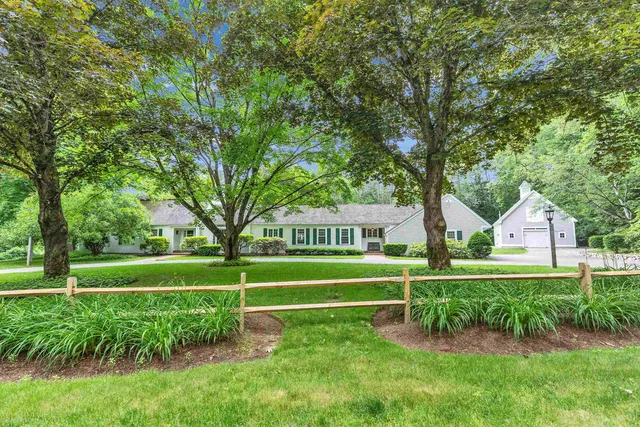 $1,600,000 | 16 Storybrook Lane, Amherst, NH 03031
