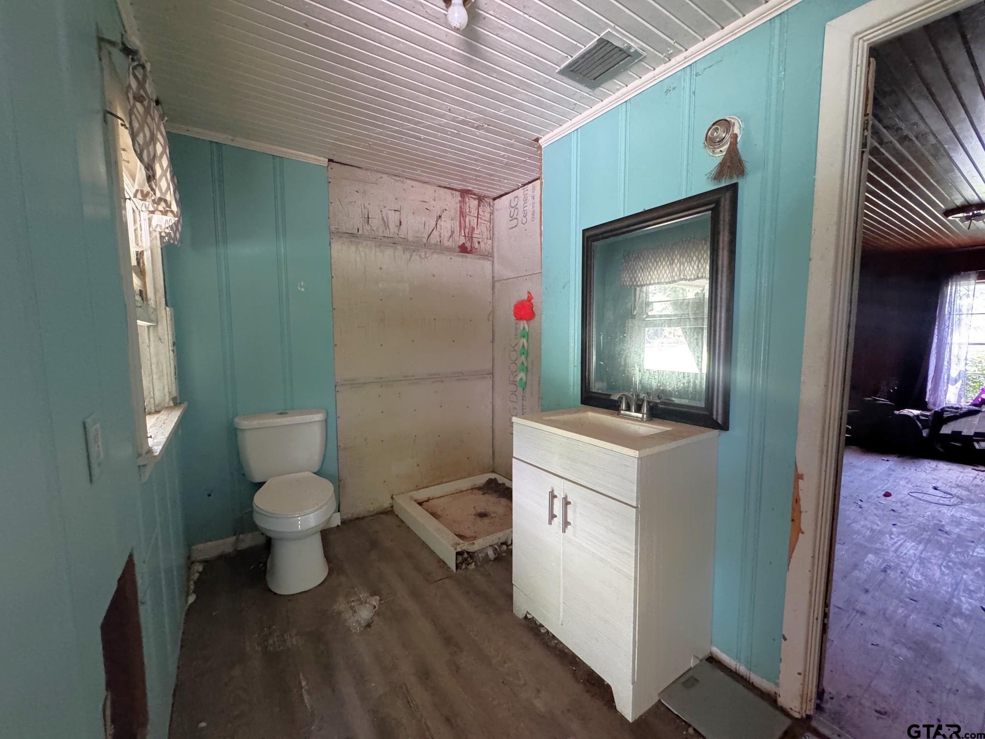 406 Pace Street Naples, TX 75568 - Photo 10 of 13