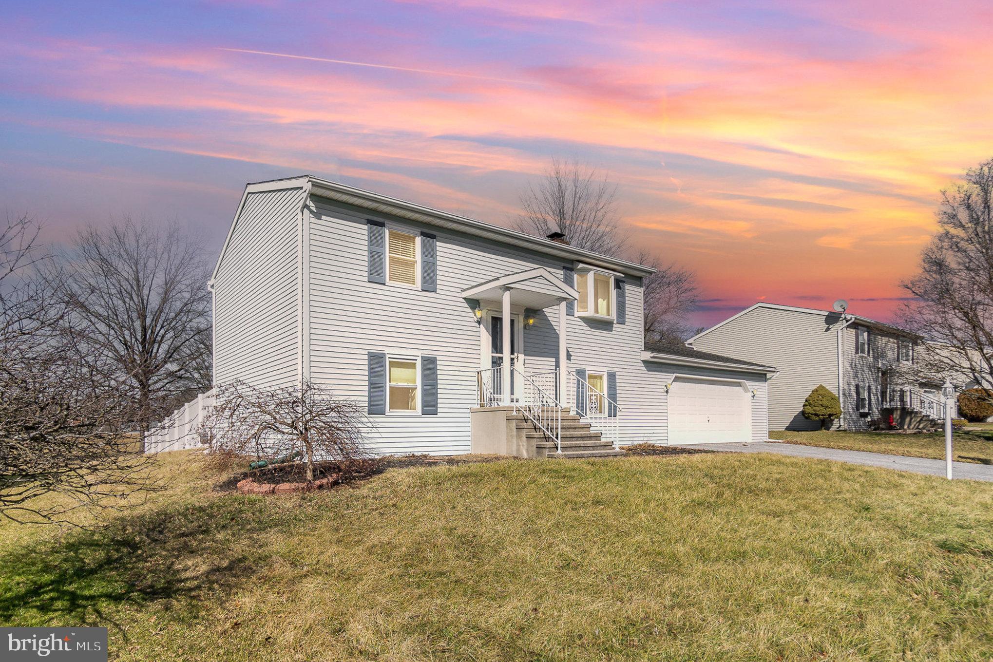 2333 Heather Road York, PA 17408 - Photo 3 of 28 Gallery Image 3