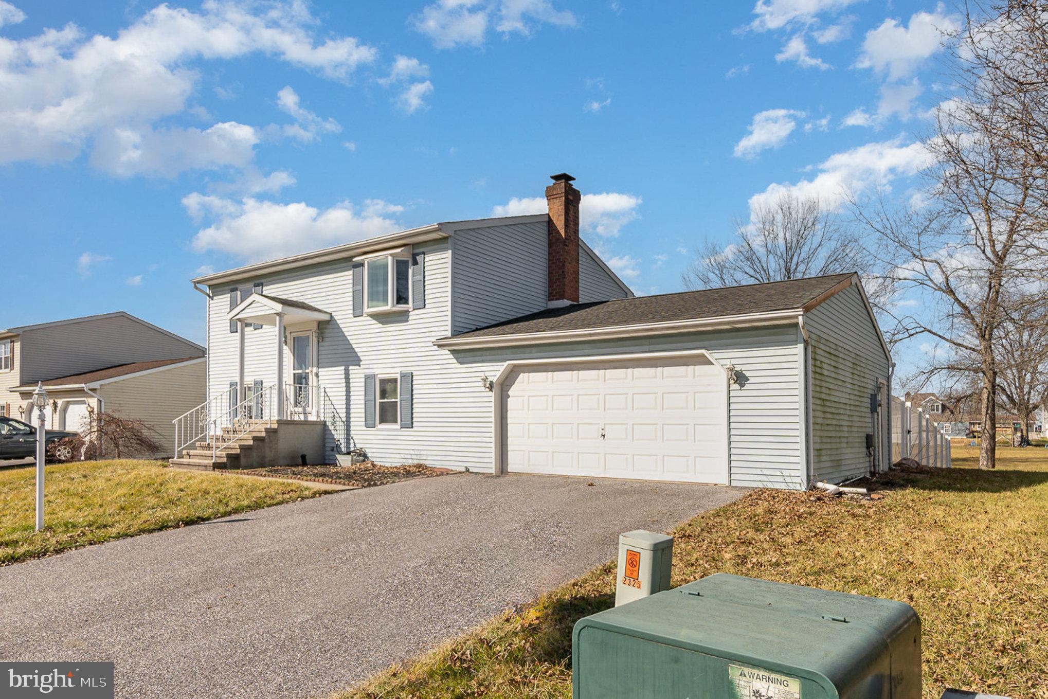 2333 Heather Road York, PA 17408 - Photo 4 of 28 Gallery Image 4