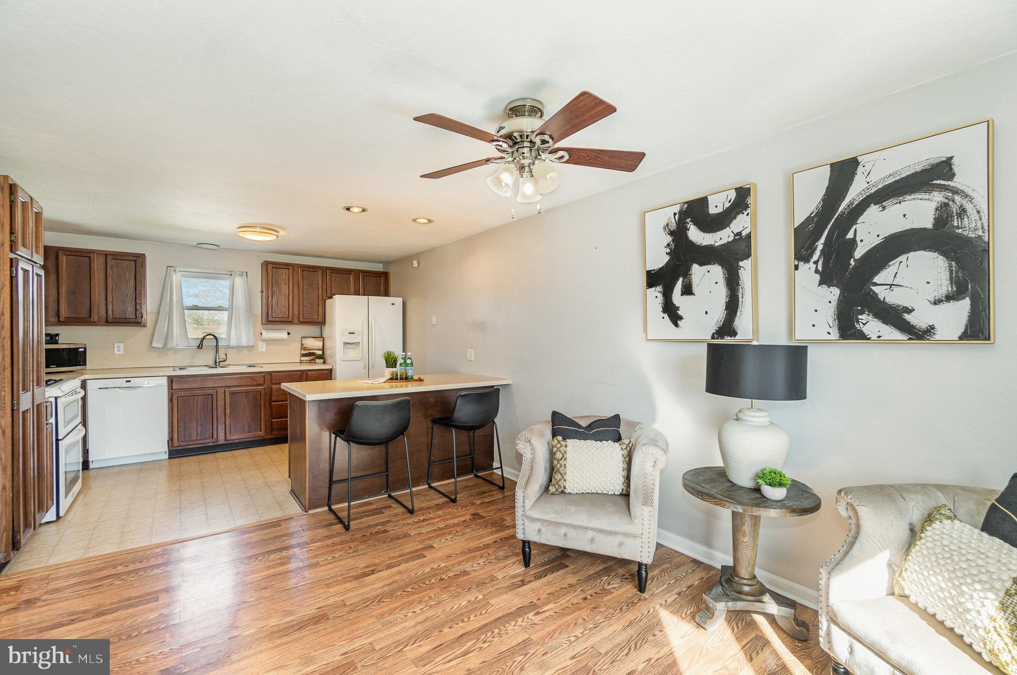 2333 Heather Road York, PA 17408 - Photo 5 of 28 Gallery Image 5