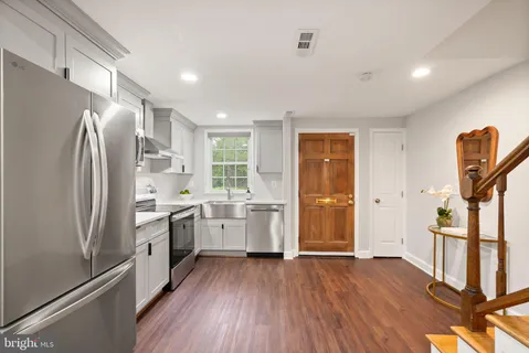 $860,000 | 1242 Michigan Court, Alexandria, VA 22314