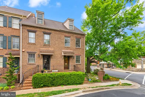 $860,000 | 1242 Michigan Court, Alexandria, VA 22314