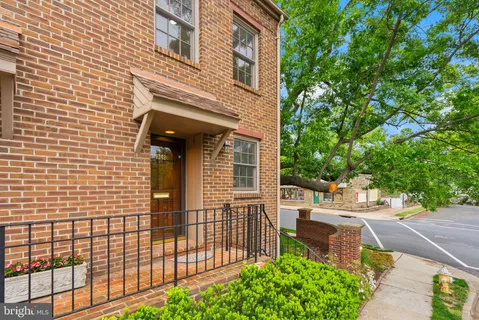$860,000 | 1242 Michigan Court, Alexandria, VA 22314