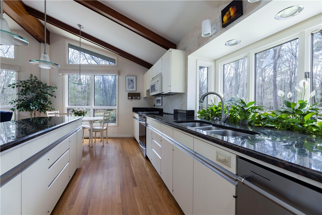48 Pojac Point Road North Kingstown, RI 02852 - Photo 15 of 50
