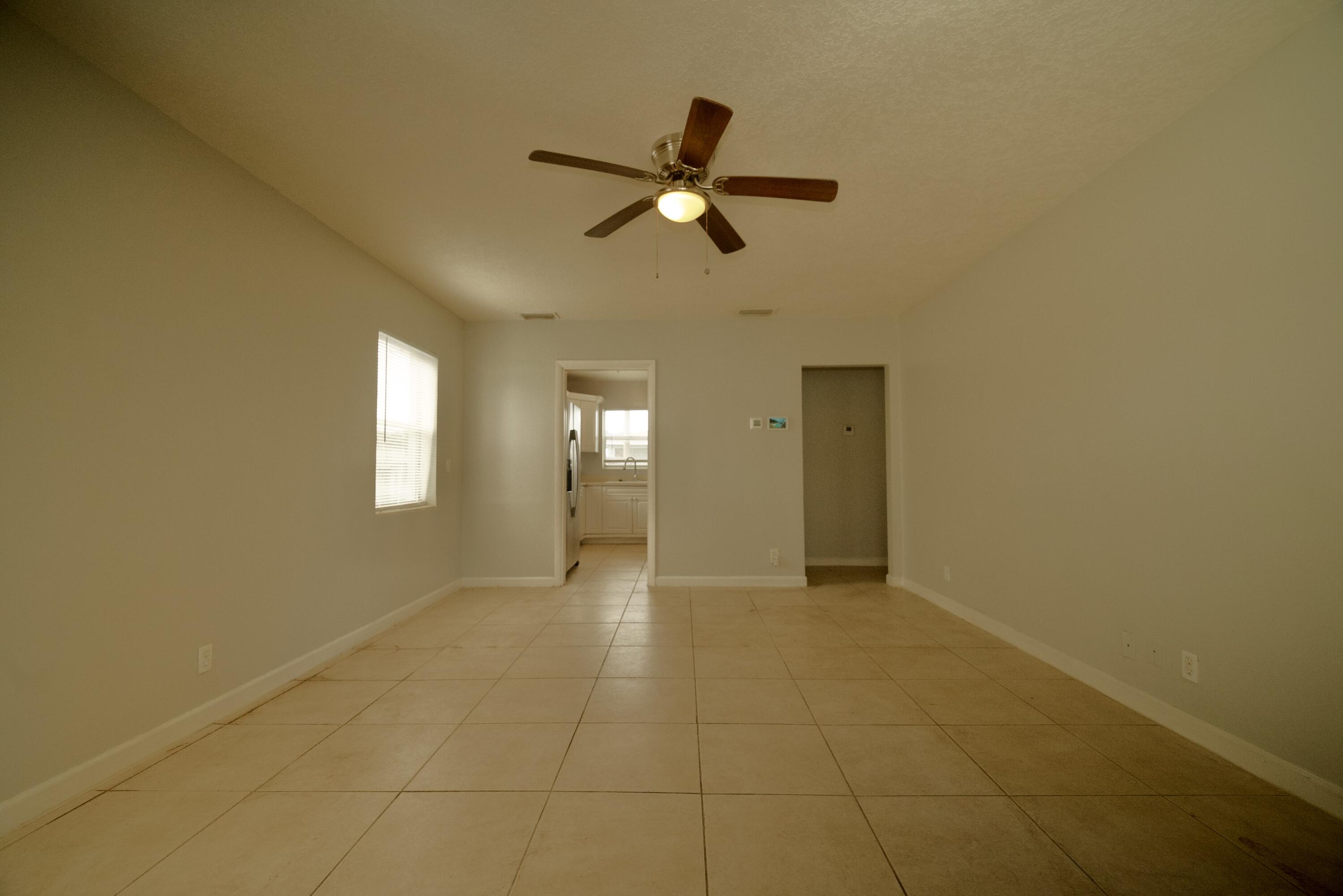 158 West 25th Street Riviera Beach, FL 33404 - Photo 17 of 24 DSC00363